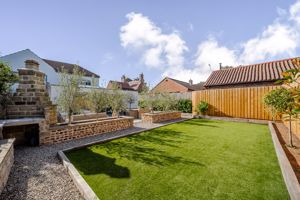 Sheltered mediterranean style garden - click for photo gallery